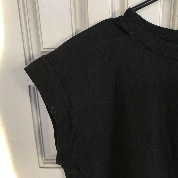 A New Day T Shirt SzM Boxy Black Short Sleeves Cropped NWOT - Picture 4 of 9
